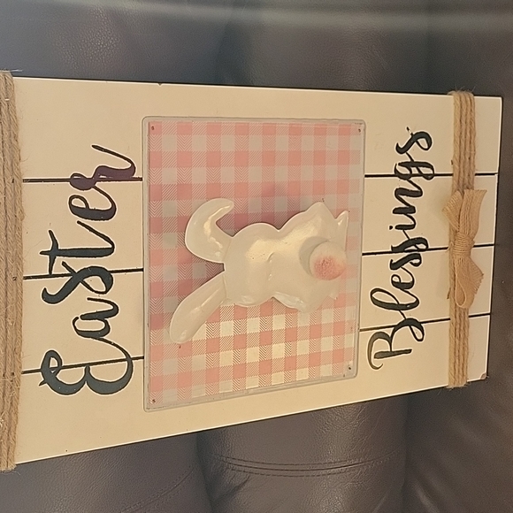 Other - FREE W/$10.00 + Wooden Easter Hanging